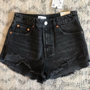 NWT Never Worn! Zara Black Cut-off Denim Shorts
